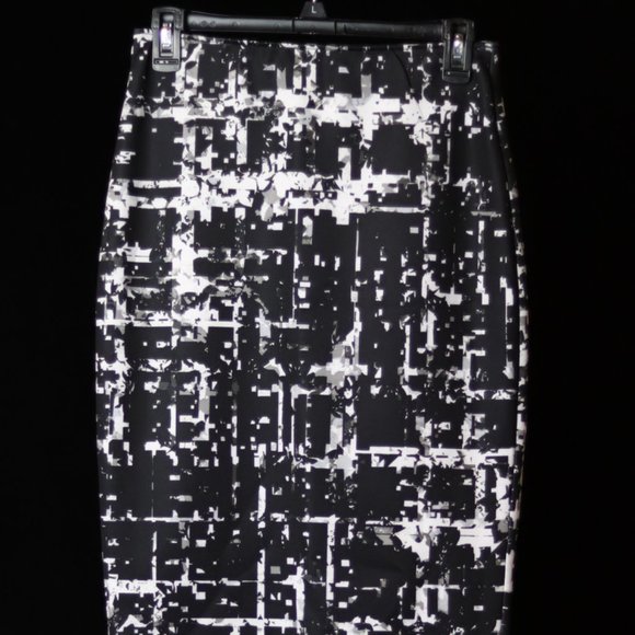 Apt. 9 Dresses & Skirts - Apt. 9 Black and White Patterned Skirt